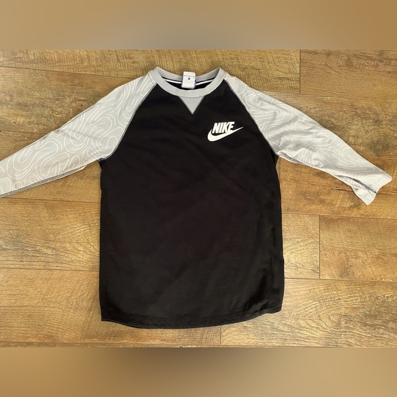 Nike Other - Boys Nike 3/4 sleeve tee. Size youth XL